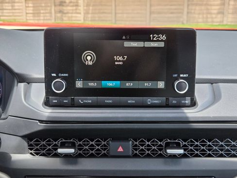 Certified 2025 Honda Accord SE image 17