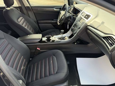 Used 2014 Ford Fusion SE w/ Equipment Group 201A image 19