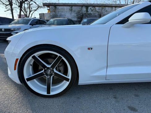 Used 2018 Chevrolet Camaro LT image 13