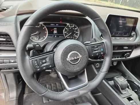Used 2023 Nissan Rogue SV w/ SV Premium B Package AWD/4WD image 21
