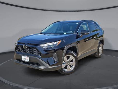 Used 2025 Toyota RAV4 XLE FWD image 1