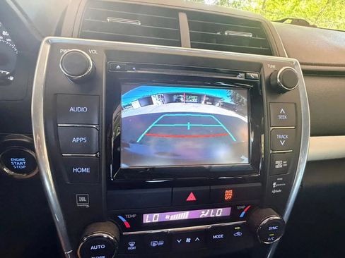 Used 2015 Toyota Camry XSE FWD image 16
