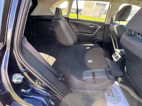 Used 2025 Toyota RAV4 XLE AWD/4WD image 59