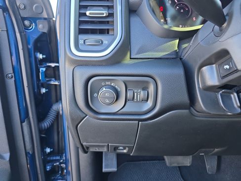 Used 2024 RAM 3500 Laramie w/ Night Edition image 34