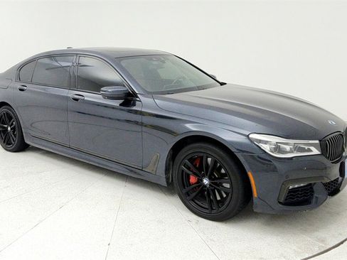 Used 2017 BMW 750i xDrive image 8