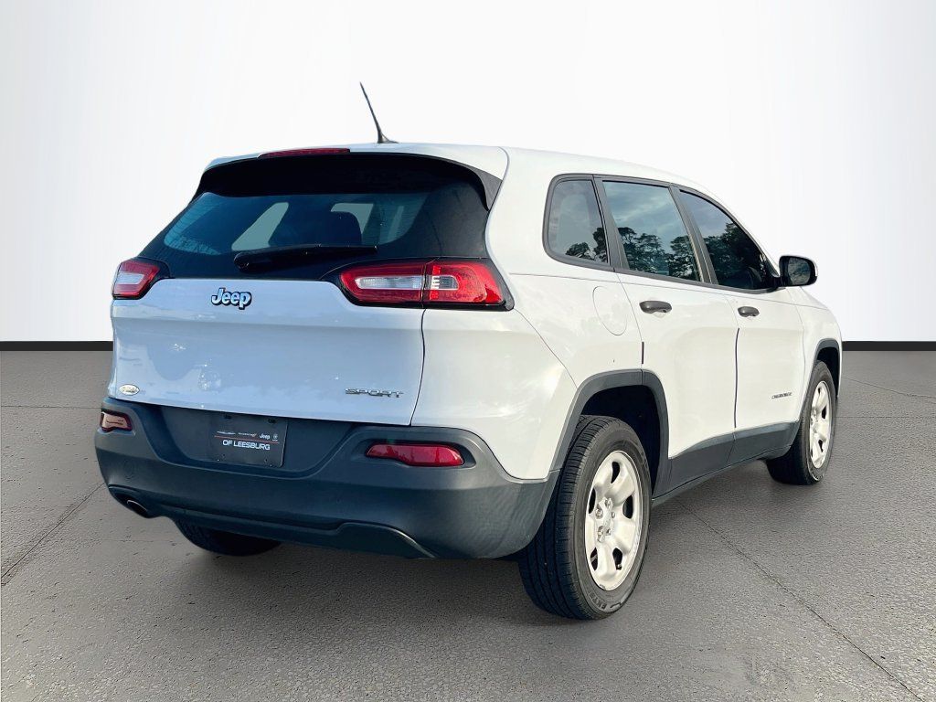 Used 2017 Jeep Cherokee Sport FWD image 7