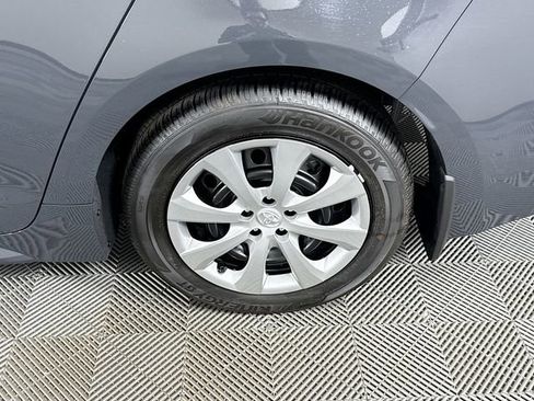 Certified 2025 Toyota Corolla LE image 4