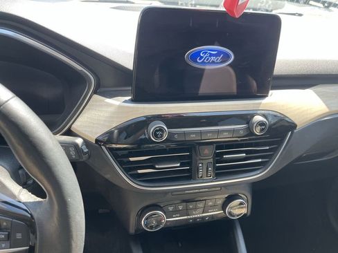 Used 2022 Ford Escape Titanium w/ Titanium Premium Package image 7