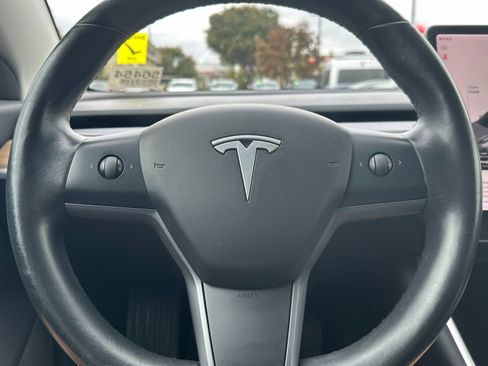 Used 2018 Tesla Model 3 Long Range image 22