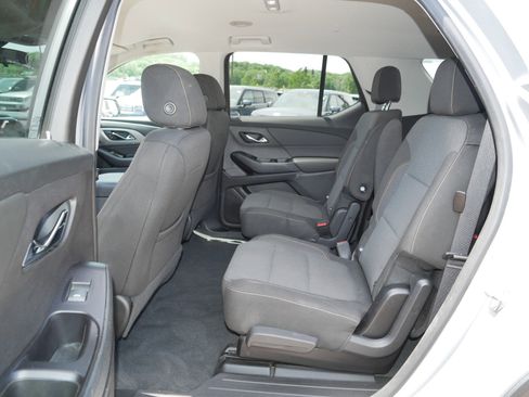 Used 2019 Chevrolet Traverse LT AWD/4WD image 16