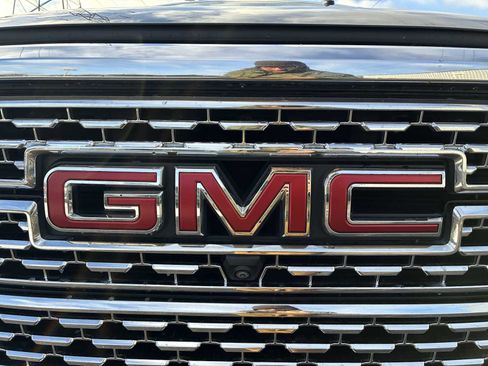 Certified 2020 GMC Sierra 1500 Denali w/ Denali Ultimate Package image 32