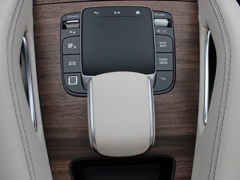 New 2025 Mercedes-Benz GLE 450 4MATIC image 36