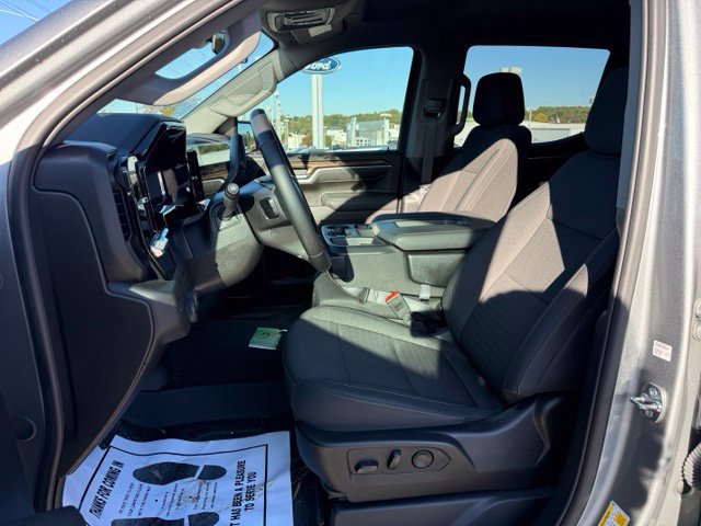 Used 2025 Chevrolet Silverado 1500 RST AWD/4WD image 12