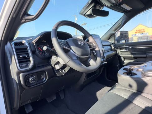 Used 2025 RAM 2500 Big Horn AWD/4WD image 13