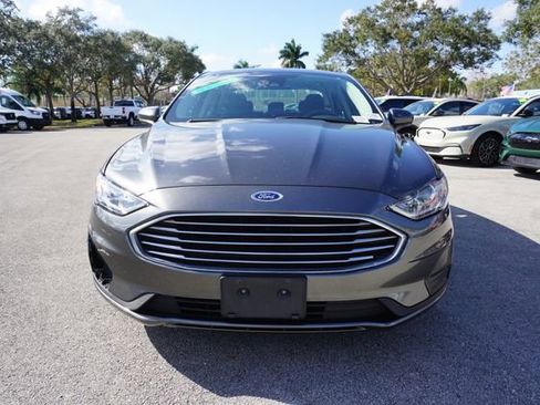 Used 2020 Ford Fusion SE image 23