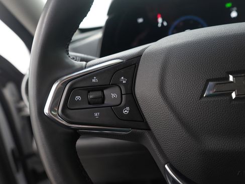 Used 2024 Chevrolet Trax ACTIV w/ Sunroof Package image 25