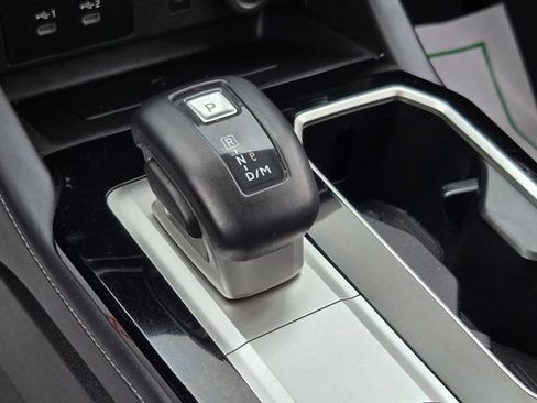 Used 2025 Mitsubishi Outlander SE AWD/4WD image 29