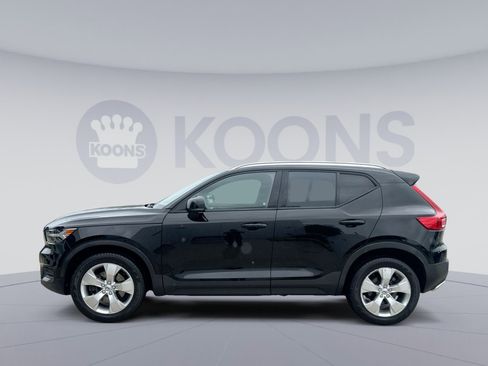 Used 2019 Volvo XC40 T5 Momentum AWD/4WD image 2