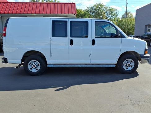 Used 2015 GMC Savana 2500 image 7