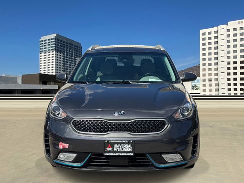 Used 2018 Kia Niro LX FWD image 2