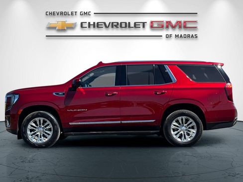 Used 2024 GMC Yukon SLT AWD/4WD image 6