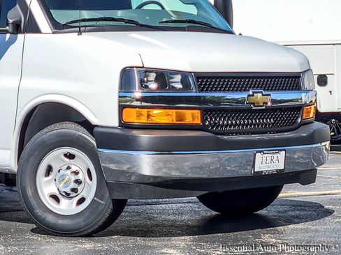 New 2025 Chevrolet Express 3500 w/ Power Convenience Package image 2