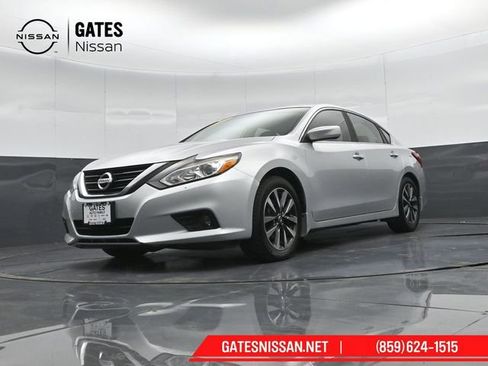 Used 2016 Nissan Altima 2.5 SV FWD image 36
