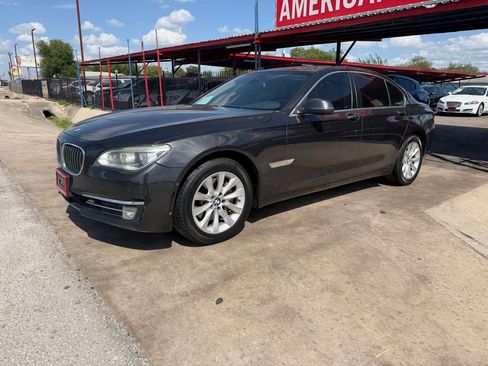 Used 2015 BMW 740i RWD image 2