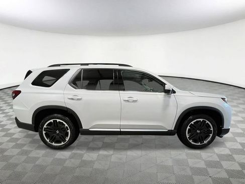 New 2026 Honda Pilot Touring image 7