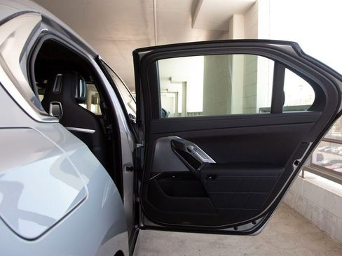 New 2025 BMW i7 xDrive60 image 25