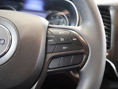 Used 2022 Jeep Cherokee Trailhawk w/ Comfort/Convenience Group AWD/4WD image 19
