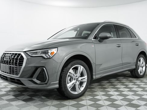Certified 2024 Audi Q3 2.0T Premium image 3