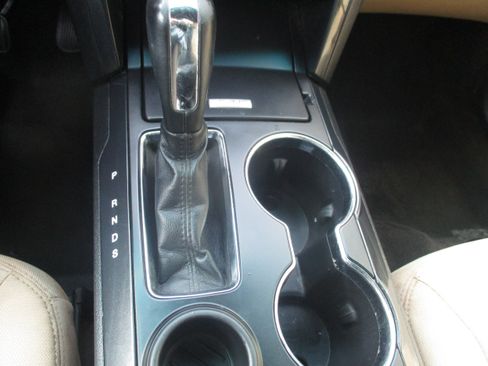 Used 2016 Ford Explorer FWD image 11