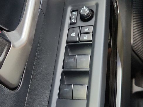 Used 2025 Toyota Tundra Limited AWD/4WD image 22