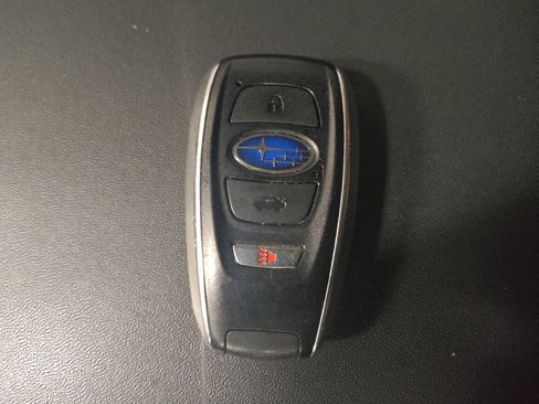 Used 2021 Subaru Ascent Premium w/ Convenience Package image 32