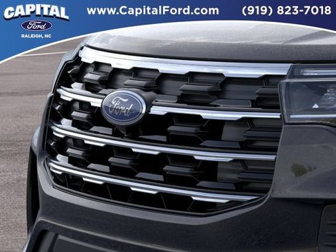 New 2026 Ford Explorer Active RWD image 17