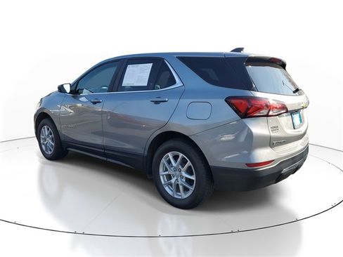 Used 2023 Chevrolet Equinox LT image 4