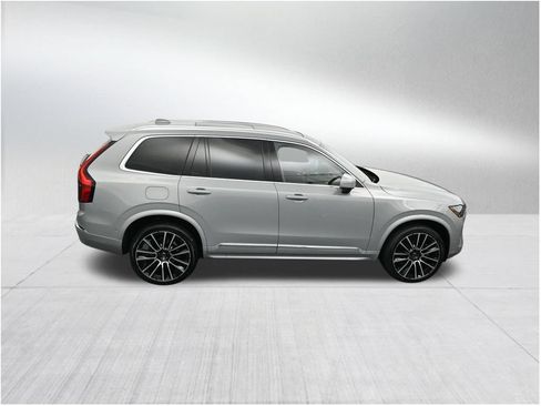 New 2026 Volvo XC90 B6 Plus AWD/4WD image 18