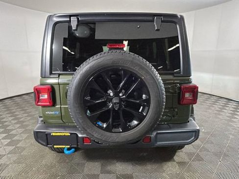 Used 2023 Jeep Wrangler Unlimited Sahara w/ Cold Weather Group AWD/4WD image 4