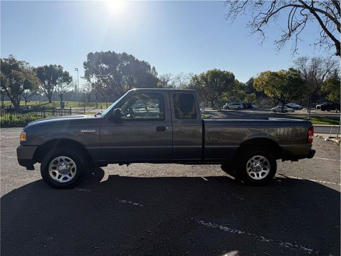 Used 2010 Ford Ranger XLT image 2