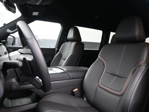 New 2026 Nissan Armada SL w/ Captain's Chari Seat Package AWD/4WD image 10