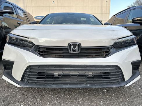 Used 2023 Honda Civic Sport image 25