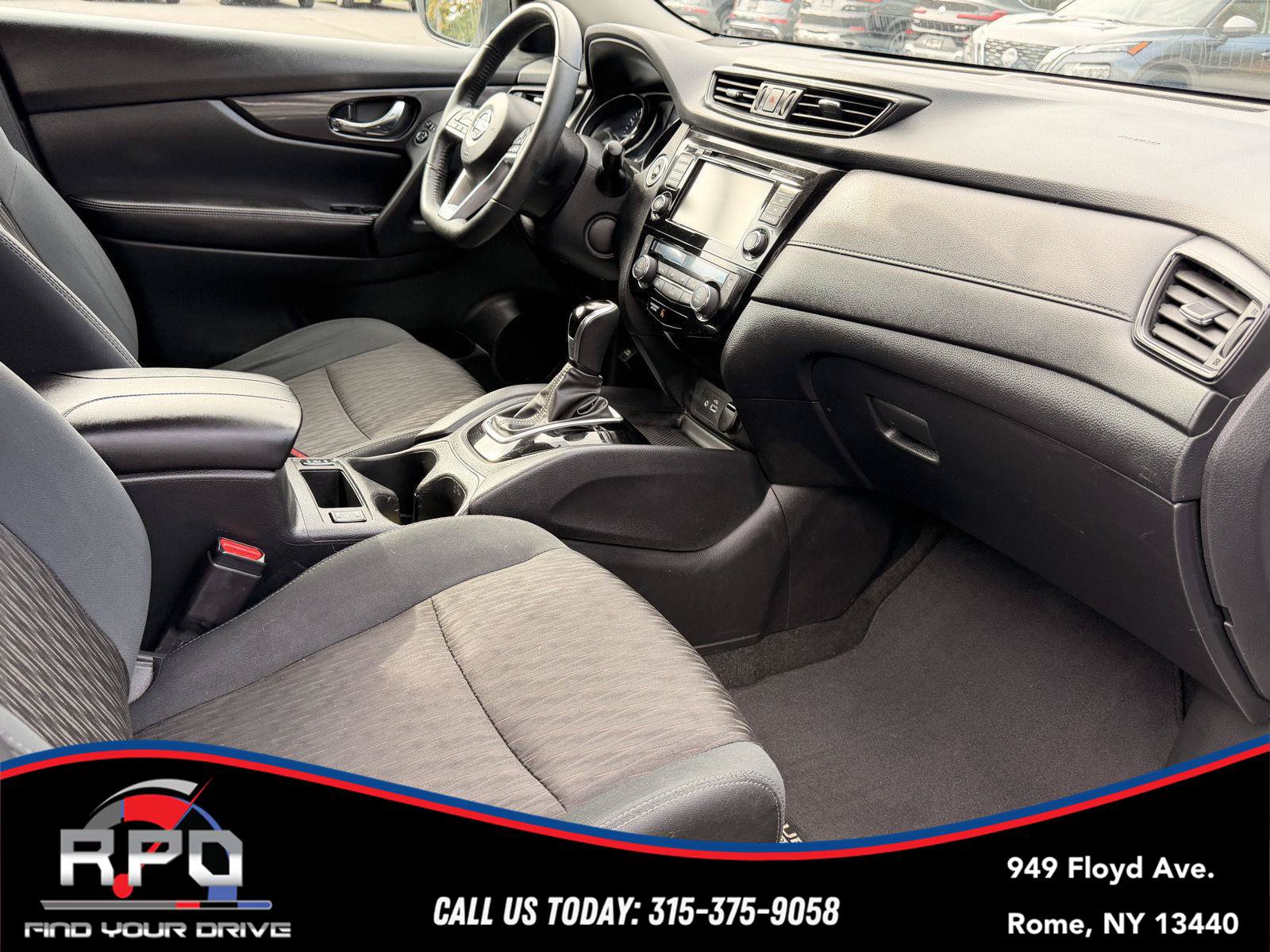 Used 2018 Nissan Rogue SV AWD/4WD image 25