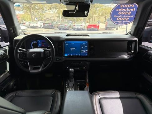 Used 2023 Ford Bronco Badlands w/ Sasquatch Package AWD/4WD image 15