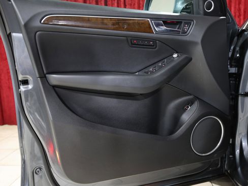 Used 2016 Audi Q5 2.0T Premium Plus w/ Technology Package image 11