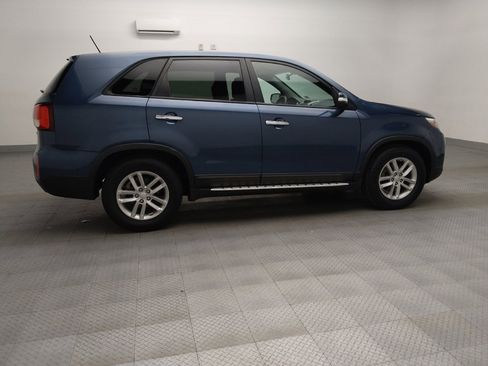 Used 2014 Kia Sorento LX image 10