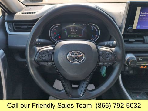 Certified 2025 Toyota RAV4 LE AWD/4WD image 15