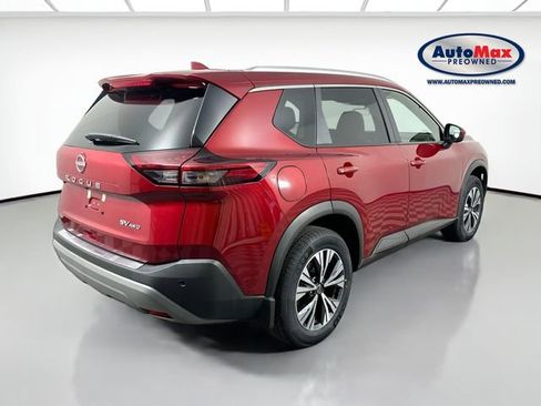 Used 2023 Nissan Rogue SV w/ SV Premium B Package image 2