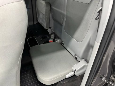 Used 2015 Toyota Tacoma 4x4 Access Cab image 11