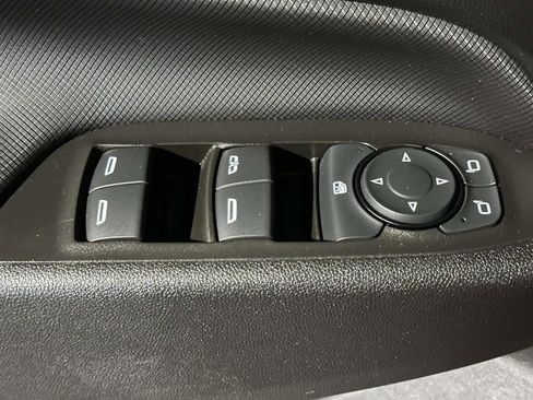 Used 2024 Chevrolet Equinox RS w/ LPO, Floor Liner Package image 20